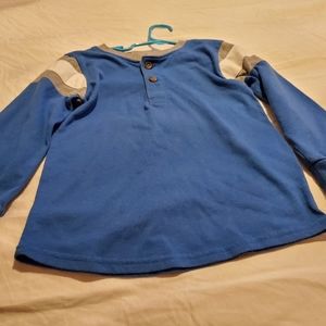 Boys clothes 8 items for 25